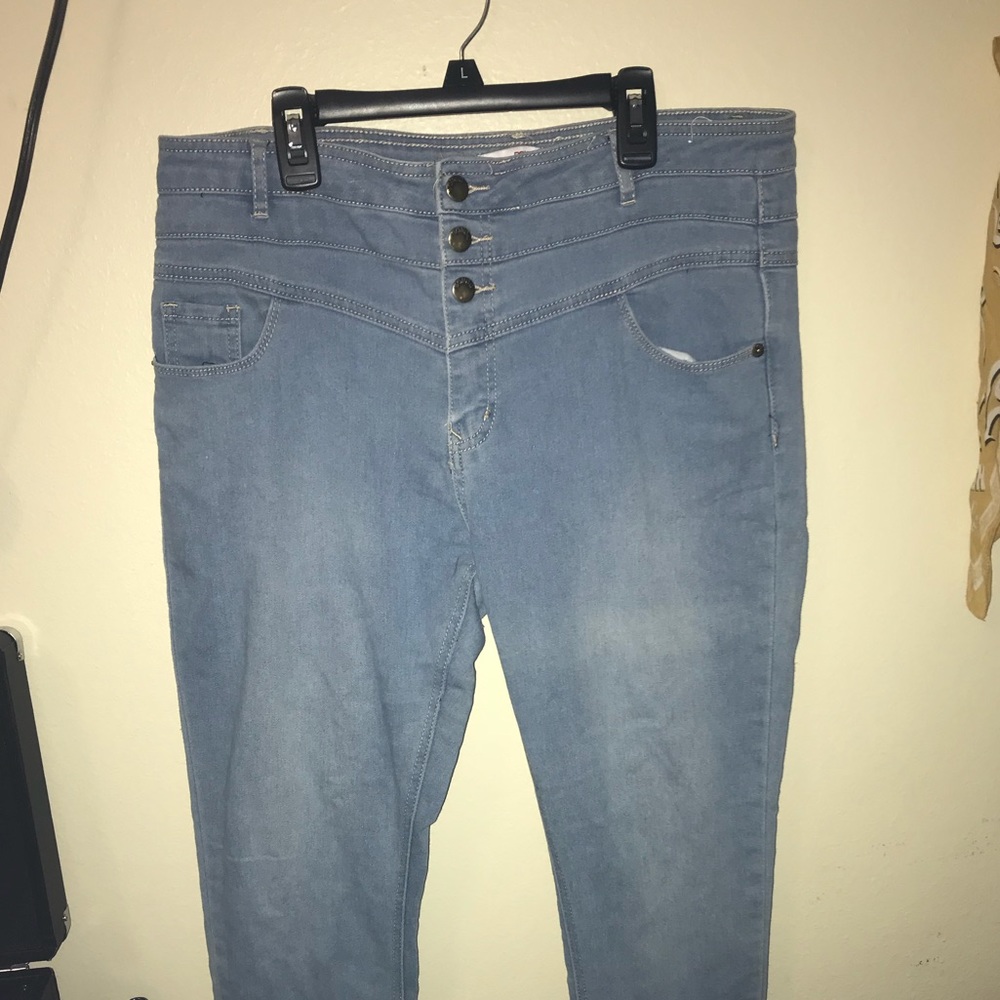 light wash high waisted jeans